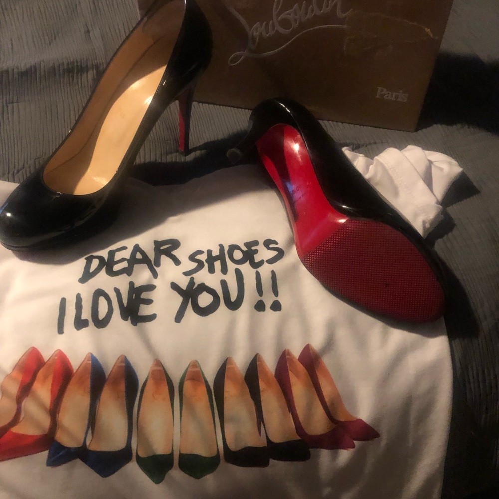 Beautiful Christian Louboutin red bottoms!!